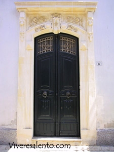 Das Portal eines alten Palastes