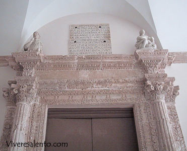 Inside of the Minore Basilica 