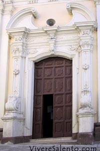 Das Portal der "Madonna del Rosario" - Kirche 