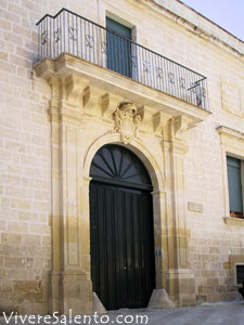 Portail du Palais Sossi-Sergio  