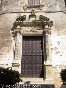 Das Portal der "Anime Sante" - Kirche 